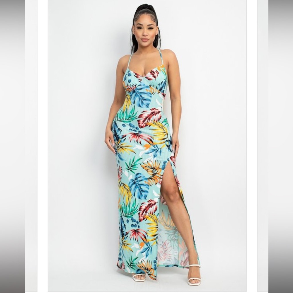 Maxi dress in a Hawaiian print